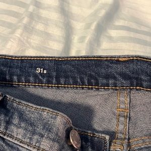 Gap 1969 jeans dark blue size is 31s
